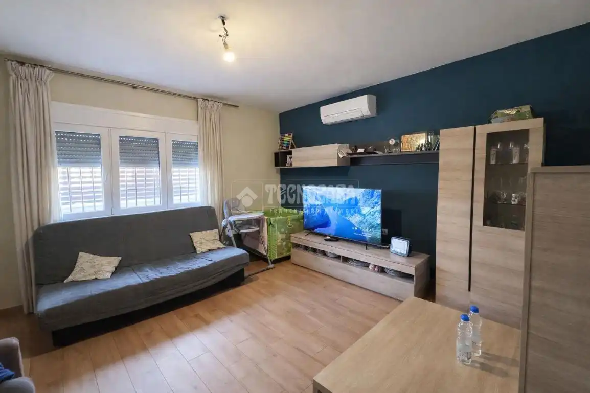 Living room of Detached homes for sale in Añover de Tajo  with Air Conditioner and Storage room