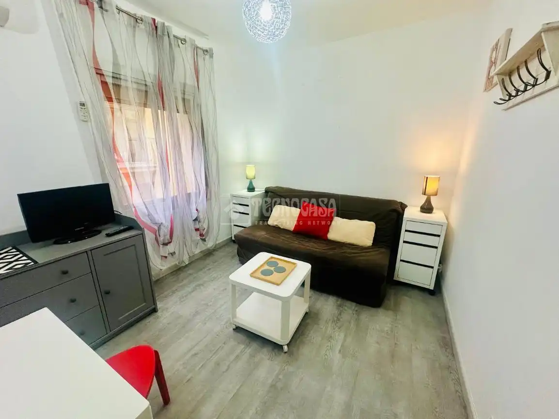 Habitación de Piso en venta en Barcelona con Calefacción y Balcón