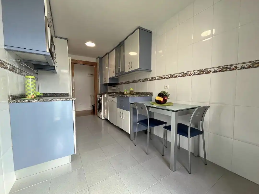 Cocina de Piso en venta en  Pamplona / Iruña con Calefacción, Jardín privado y Trastero