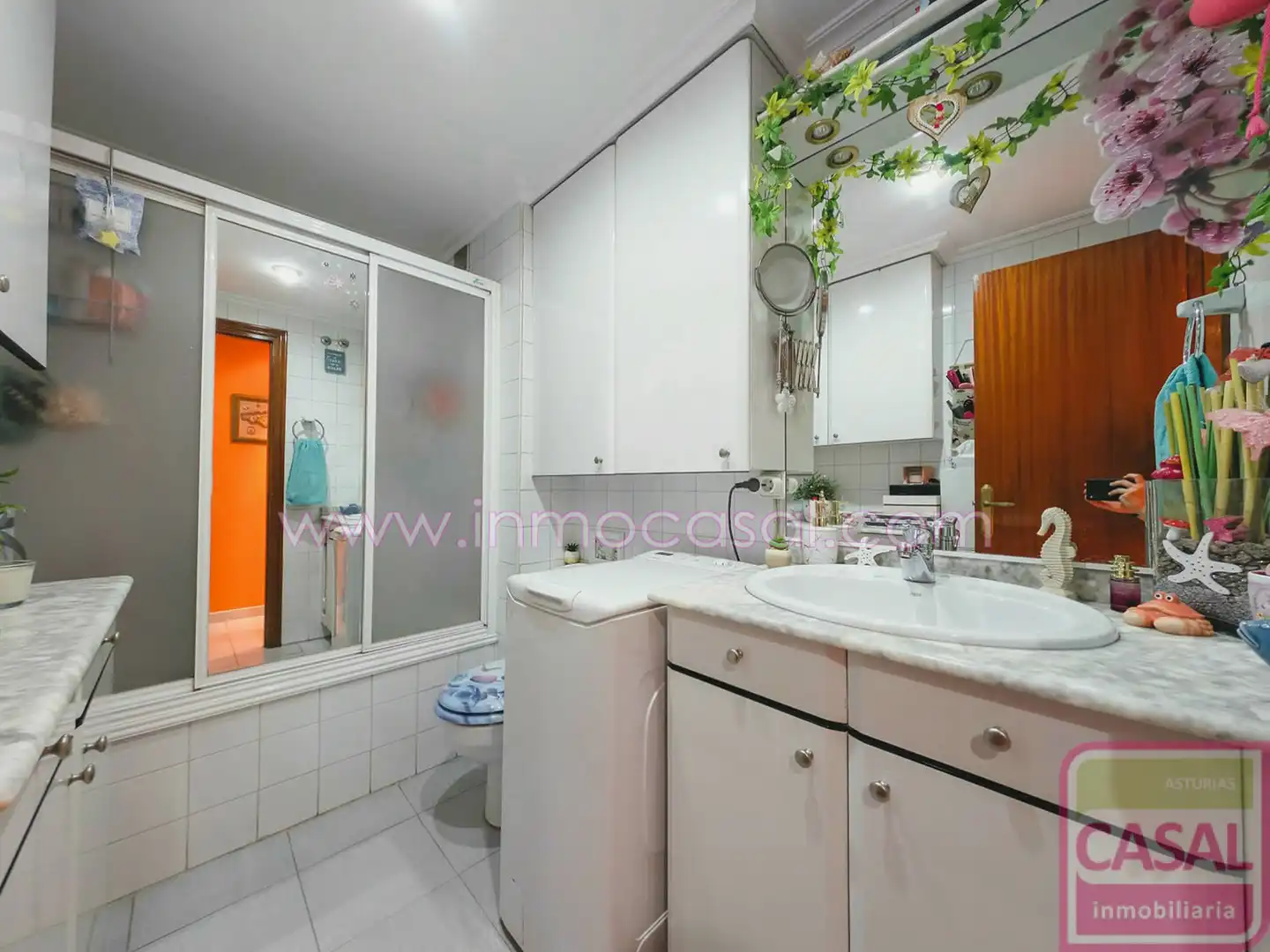 Bathroom of Flat for sale in Langreo  with Heating, Storage room and Furnished