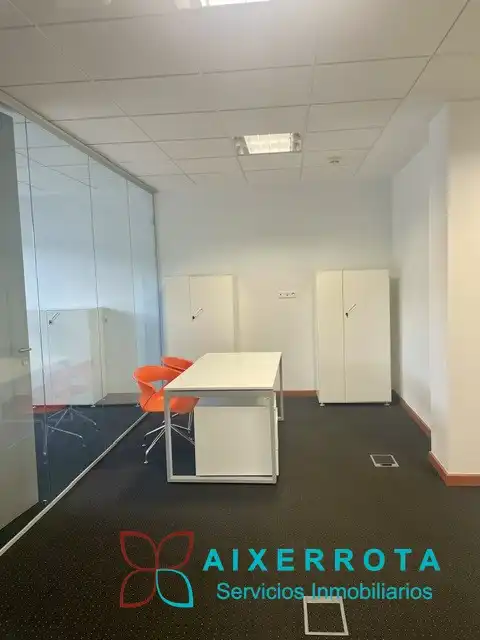 Office for rent in Derio  with Air Conditioner, Heating and Furnished
