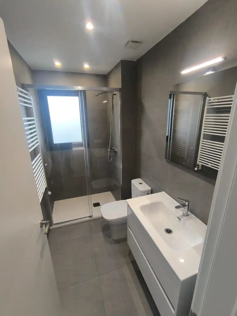 Bathroom of Flat for rent in Vilablareix, Girona