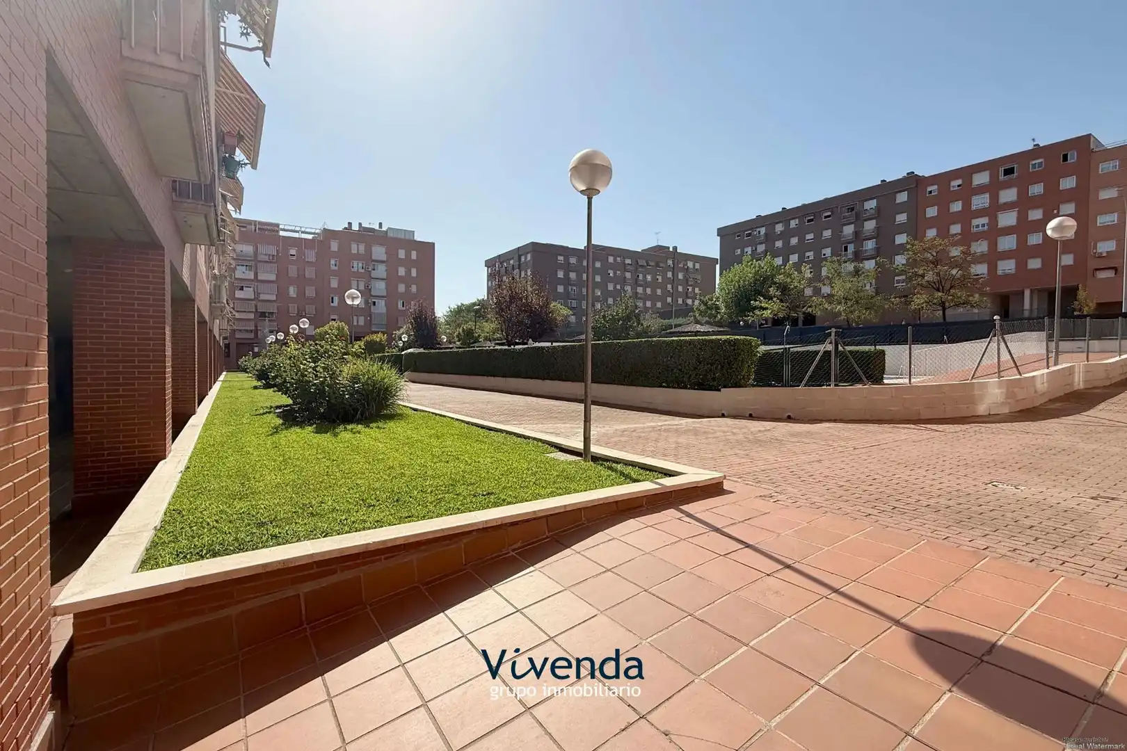 Vista exterior de Piso en venta en Móstoles con Aire acondicionado, Calefacción y Piscina comunitaria