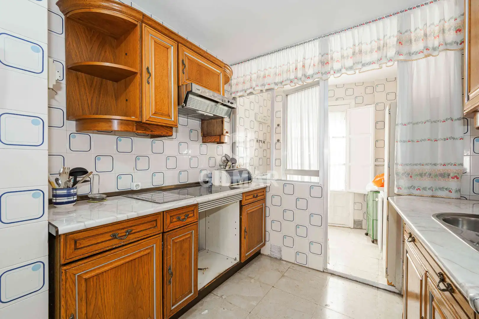 Kitchen of Flat for sale in Sevilla  with Heating