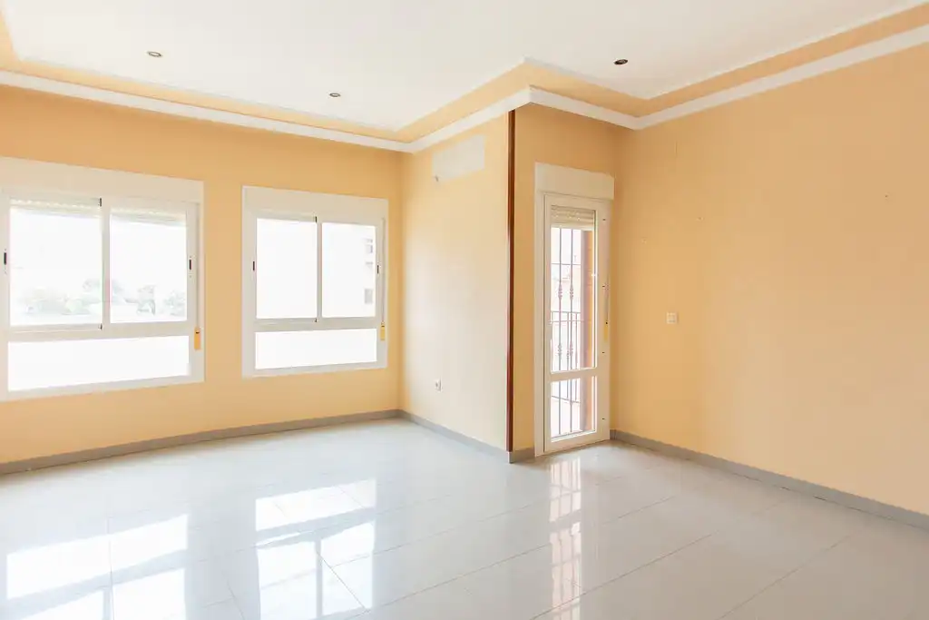 Piso en venta en Linares con Piscina