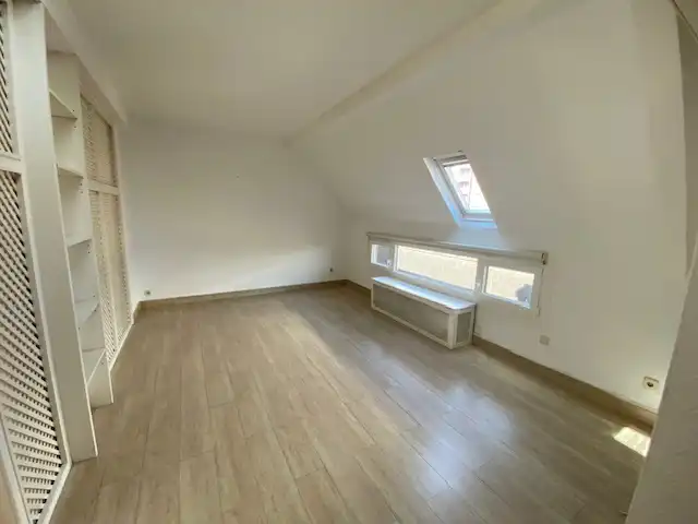 Habitación de Ático de alquiler en Madrid con Aire acondicionado, Calefacción y Lavadora