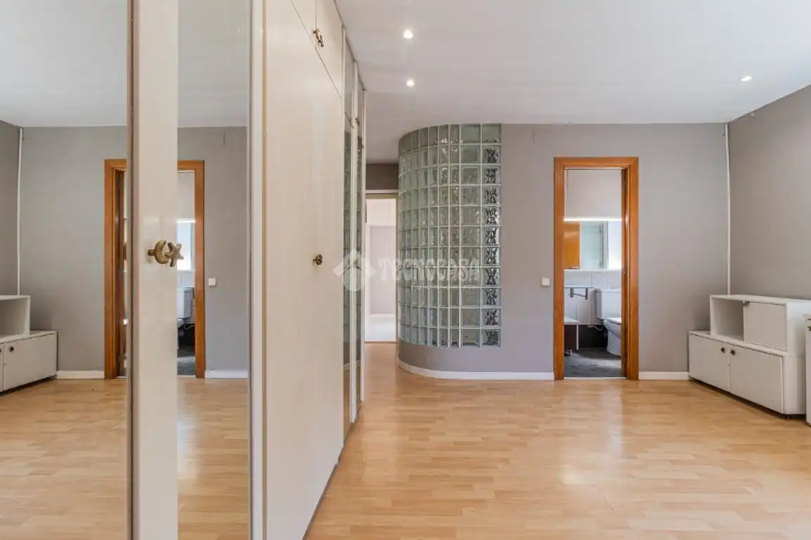 Ático en venta en Sant Cugat del Vallès con Balcón
