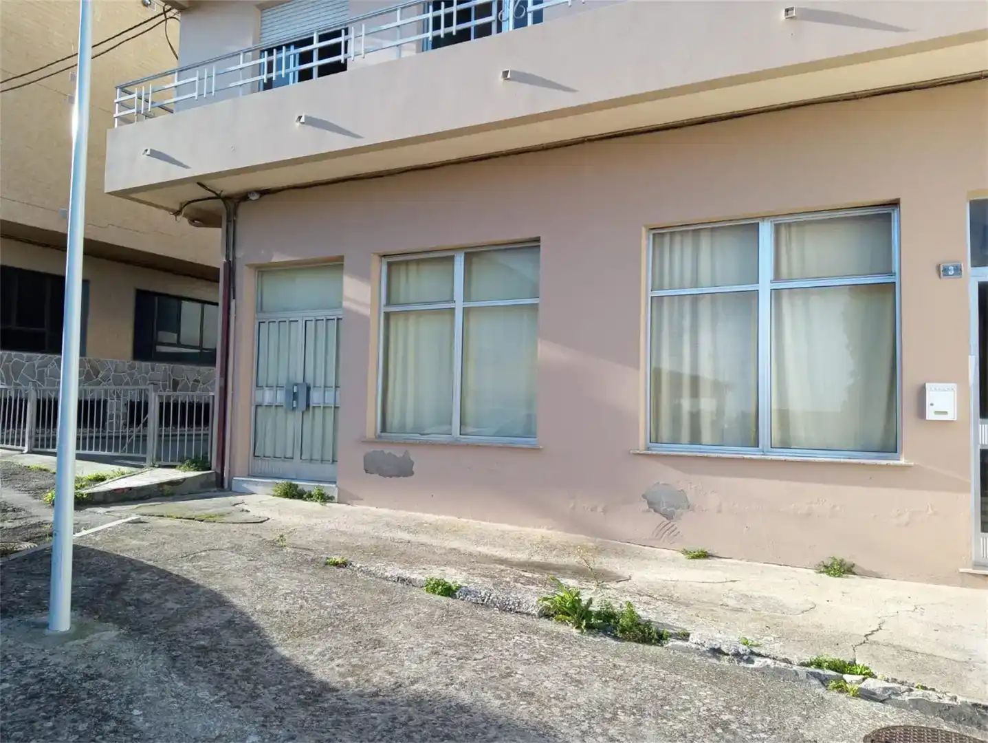 Vista exterior de Planta baja en venta en Ribeira