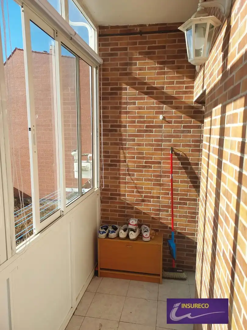 Terrassa de Pis en venda en León Capital  amb Calefacció i Traster