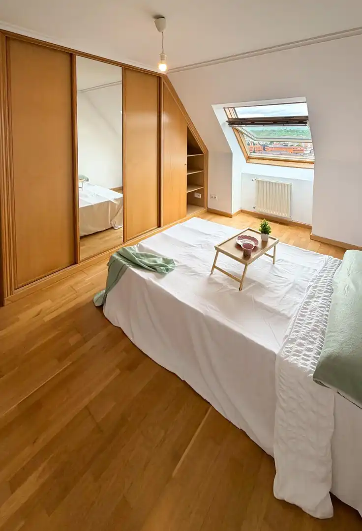 Bedroom of Attic for sale in Oviedo   with Heating, Parquet flooring and Storage room
