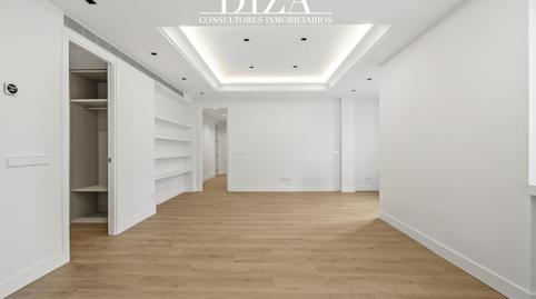 Foto 5 de Piso de alquiler en De Zurbano, Almagro,  Madrid Capital