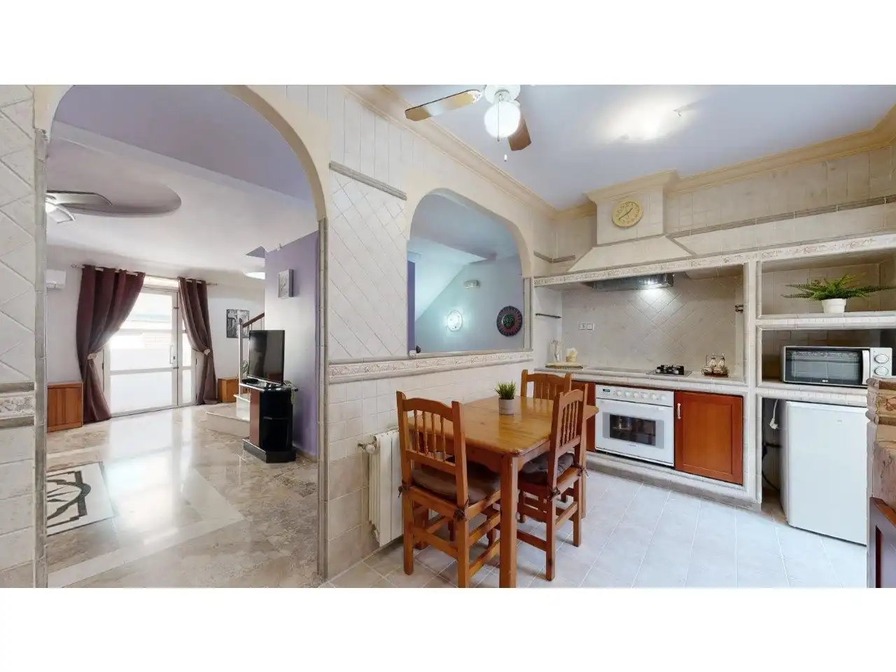 Cocina de Casa o chalet en venta en Valencia con Aire acondicionado, Calefacción y Jardín privado