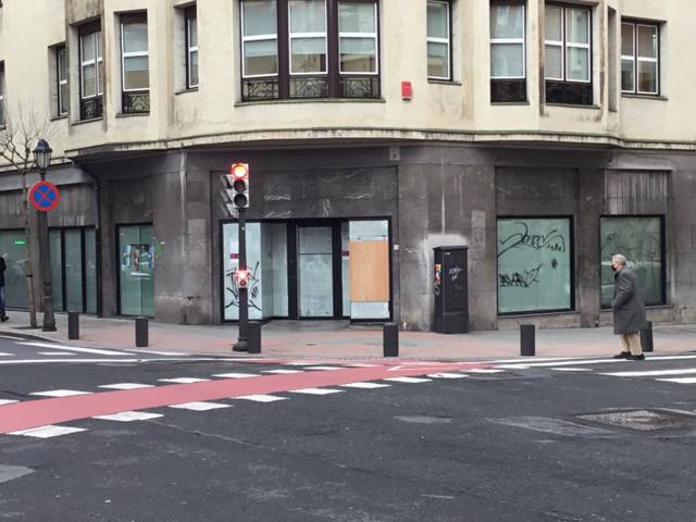 Local comercial en Venta en Alhóndiga