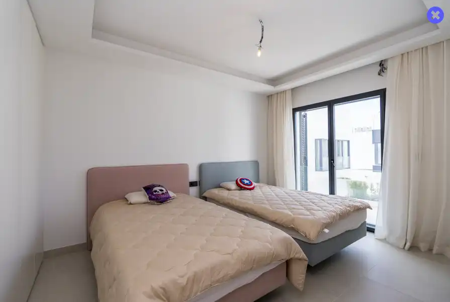 Habitación de Casa adosada de alquiler en Estepona con Aire acondicionado, Jardín privado y Terraza