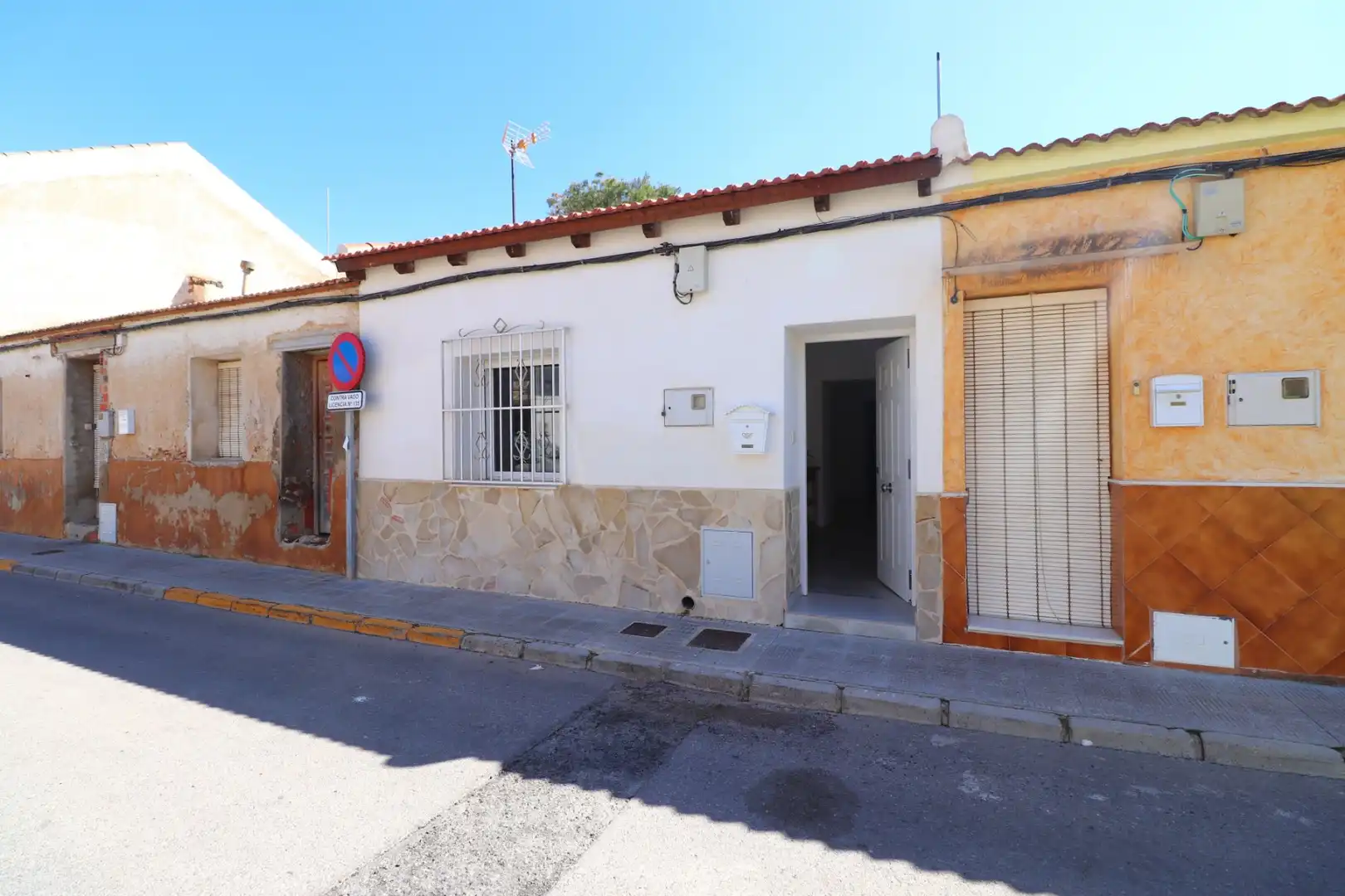 Bungalow con piscina en venta en Benijófar, imagen 2