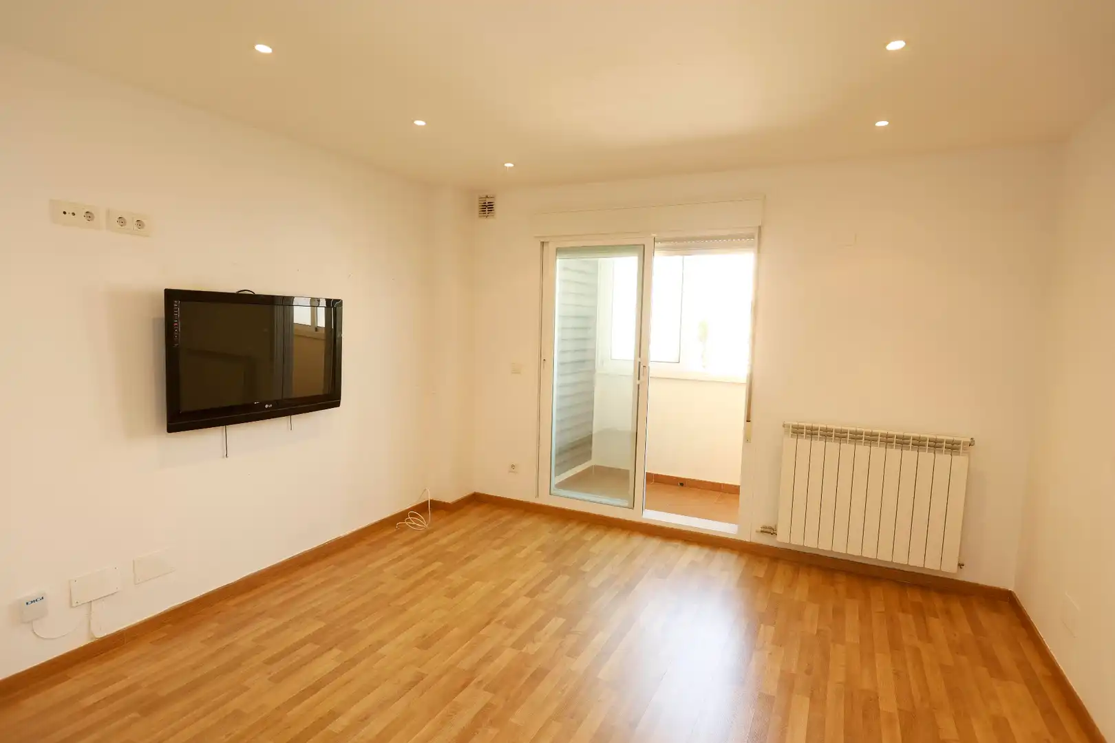 Sala de estar de Apartamento en venta en Zaragoza con Aire acondicionado, Calefacción y Horno