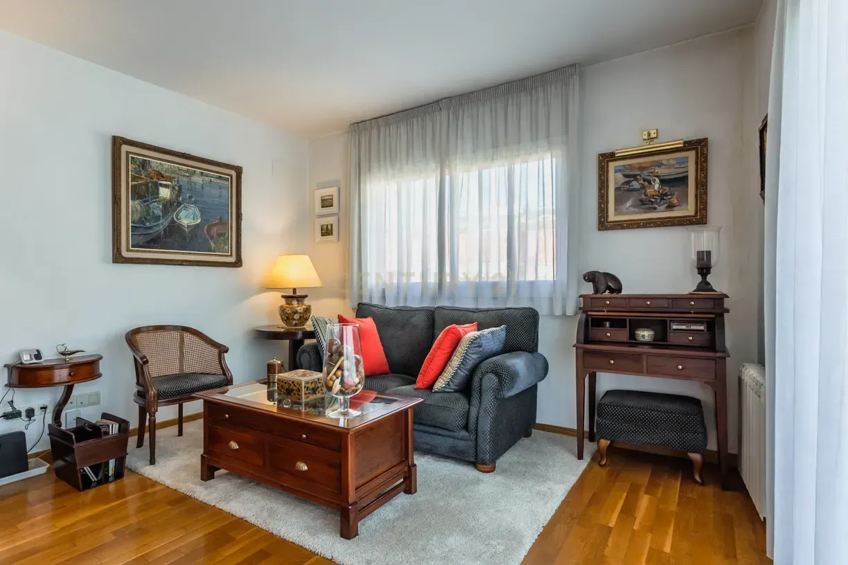 Apartament en venda a Carrer de José Agustín Goytisolo, Sant Joan Despí,, Eixample