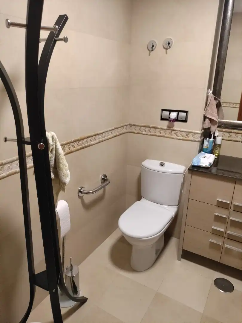 Baño de Casa adosada en venta en Roquetas de Mar con Aire acondicionado, Terraza y Piscina