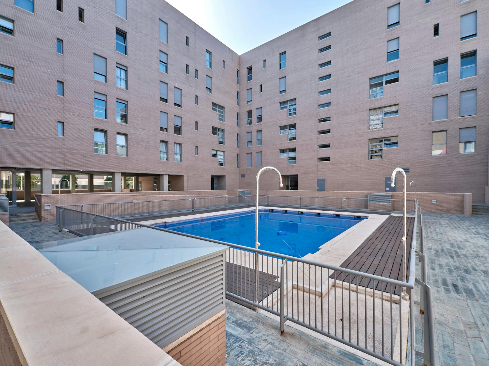 Swimming pool of Flat to rent in  Madrid Capital  with Heating, Furnished and Washing machine