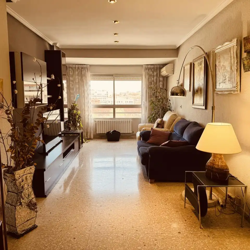 Flat for sale in De Cesáreo Alierta, La Granja