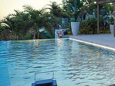 Detached house with pool for sale in Cap Martinet