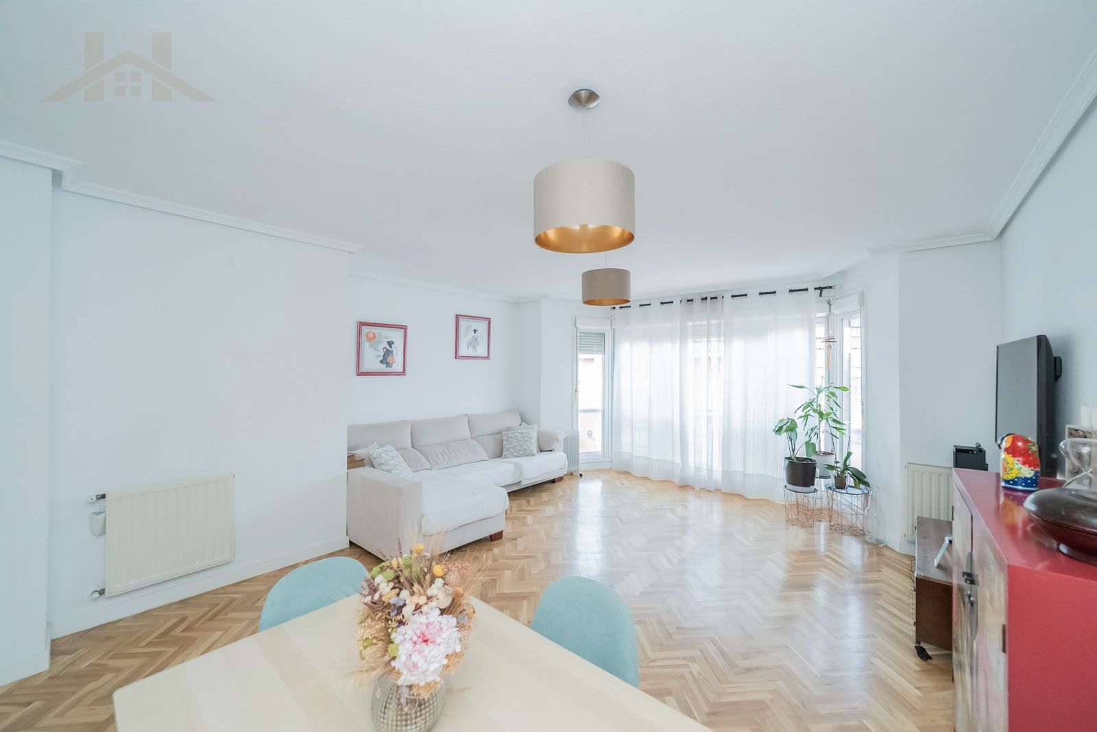 Living room of Flat for sale in Fuenlabrada  with Air Conditioner, Heating and Parquet flooring