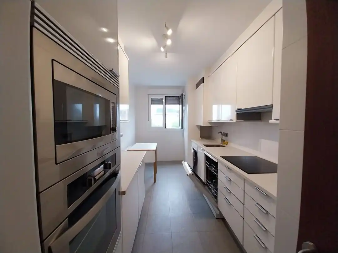 Küche von Wohnung zur Miete in Santander mit Heizung, Privatgarten und Abstellraum