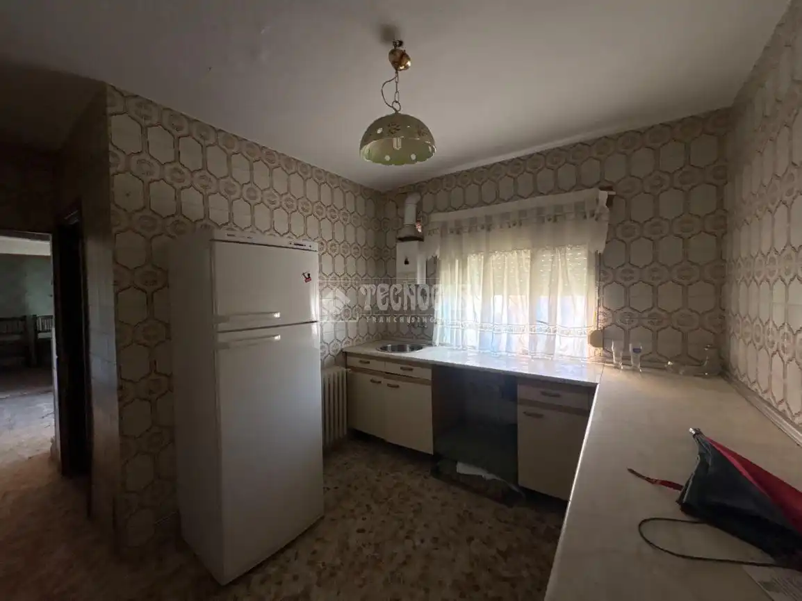 Cuina de Casa adosada en venda en Navalcarnero amb Aire condicionat, Calefacció i Terrassa