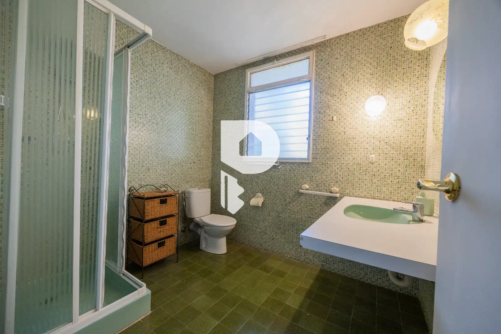 Bathroom of Houses for sale in Pallejà  with Air Conditioner, Heating and Private garden