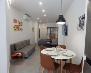 Living room of Study to share in  Valencia Capital  with Air Conditioner and Terrace