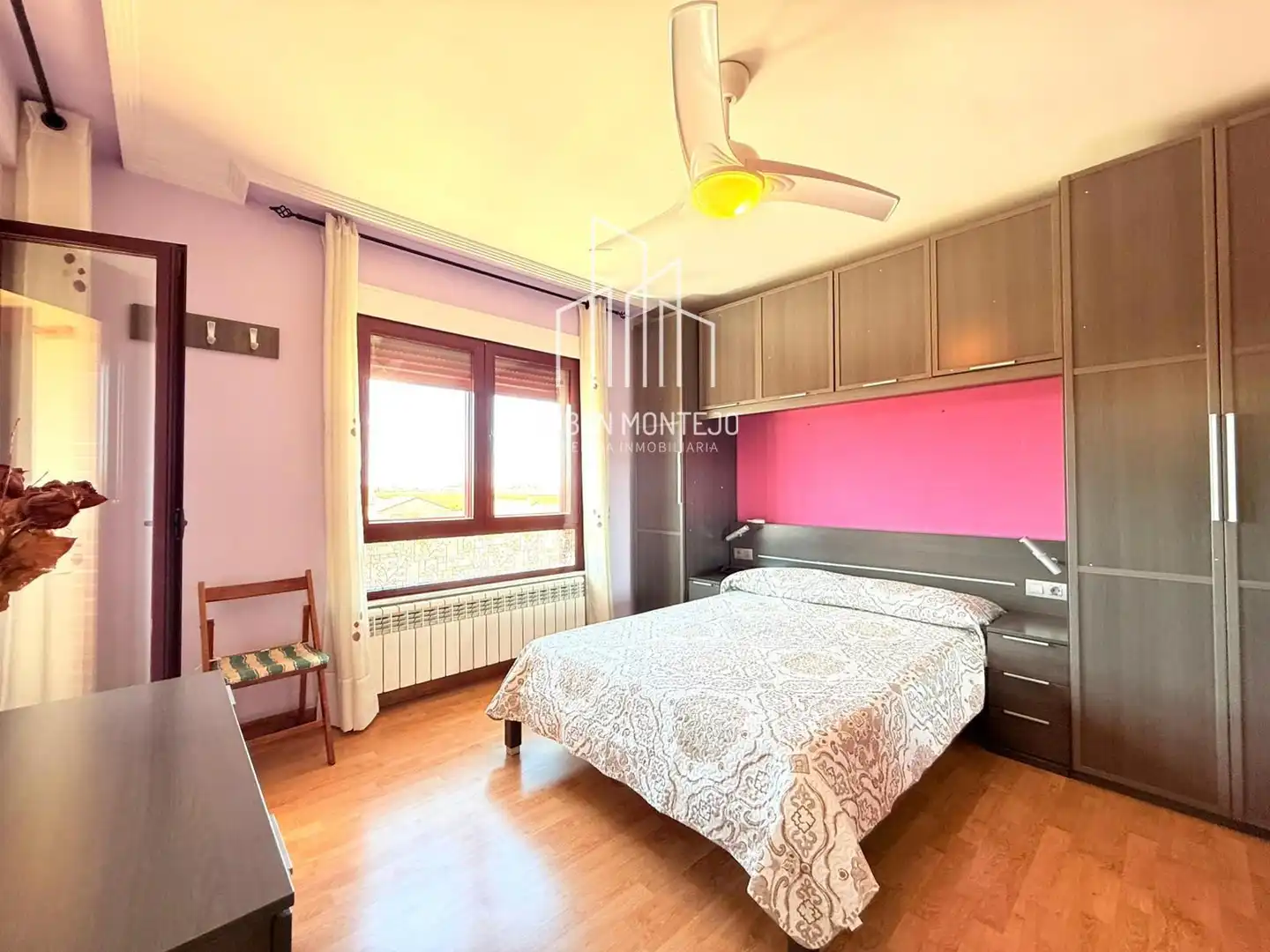 Habitación de Casa adosada en venta en Galindo y Perahuy con Calefacción, Jardín privado y Terraza