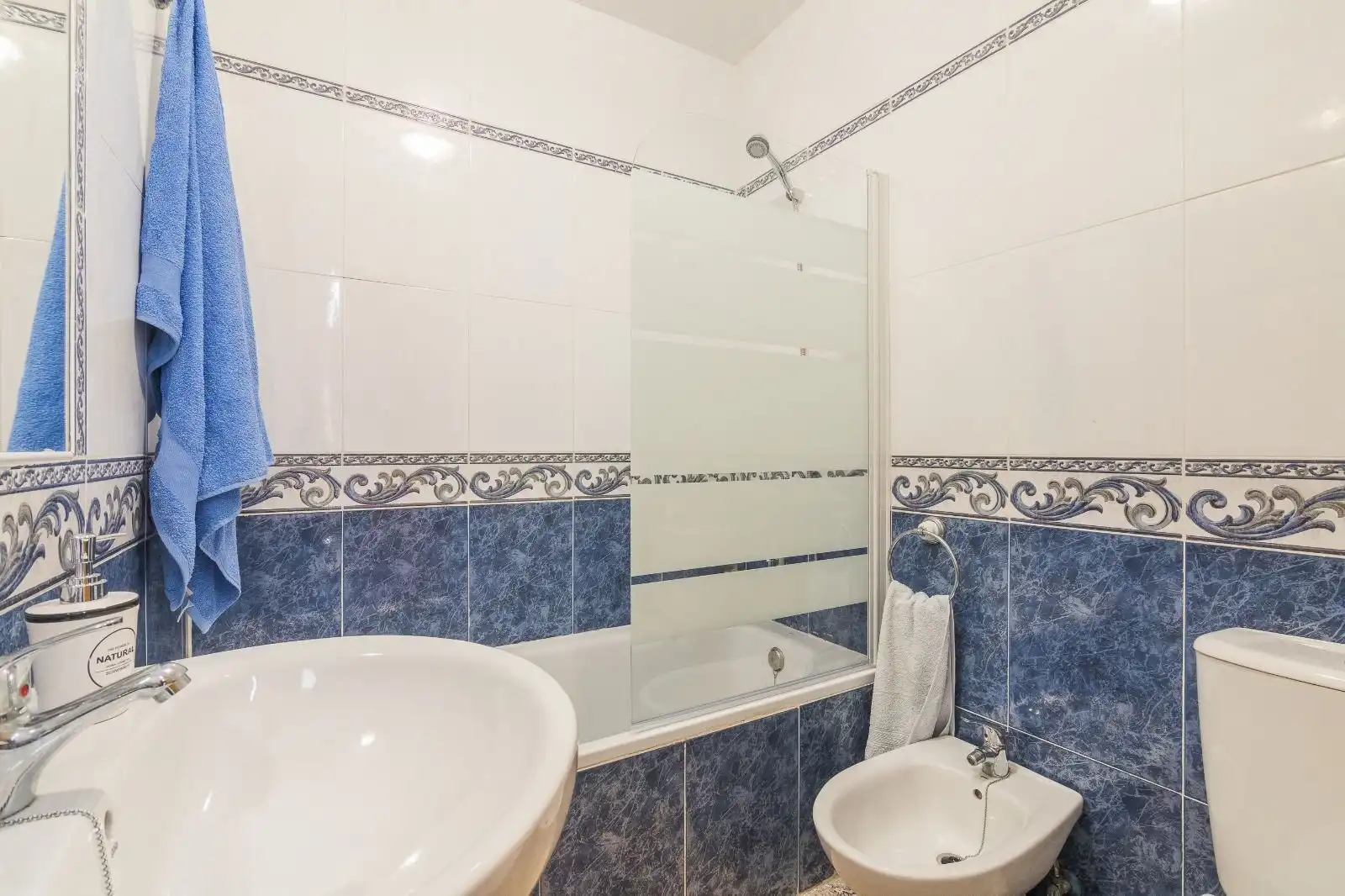Badezimmer von Wohnung zur Miete in Orihuela mit Klimaanlage, Heizung und Terrasse