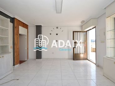 Local comercial en venda a C. Simón Benito Boxoyo
