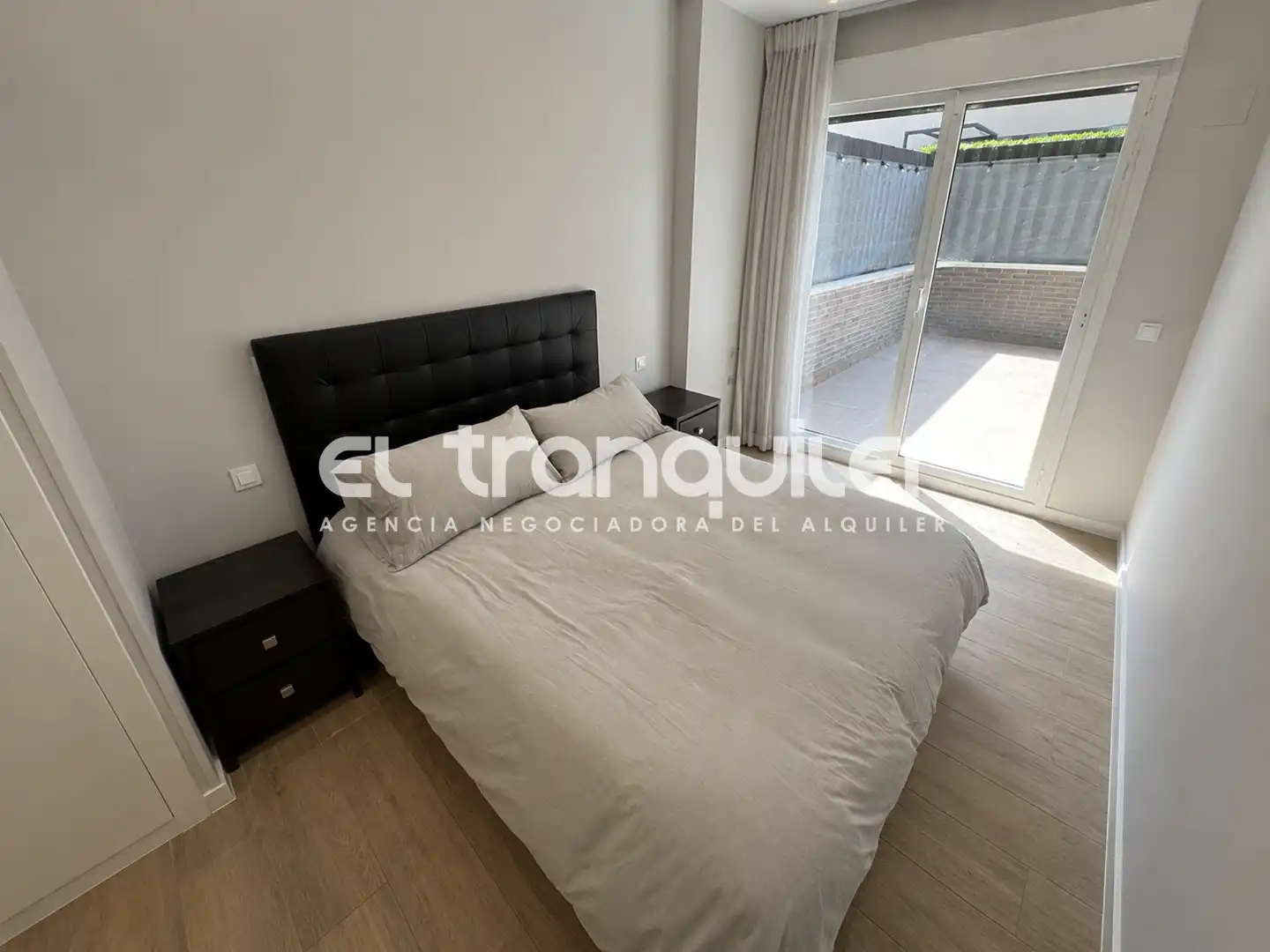 Bedroom of Flat for rent in Madrid  with Air Conditioner, Terrace and Storage room