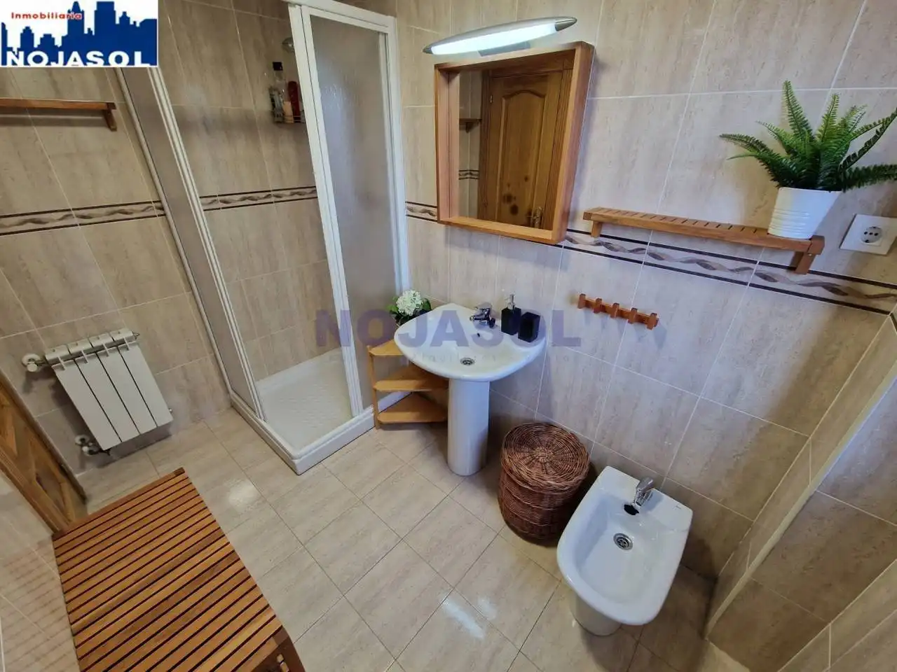 Bathroom of Detached homes for rent in Hazas de Cesto  with Heating, Private garden and Terrace