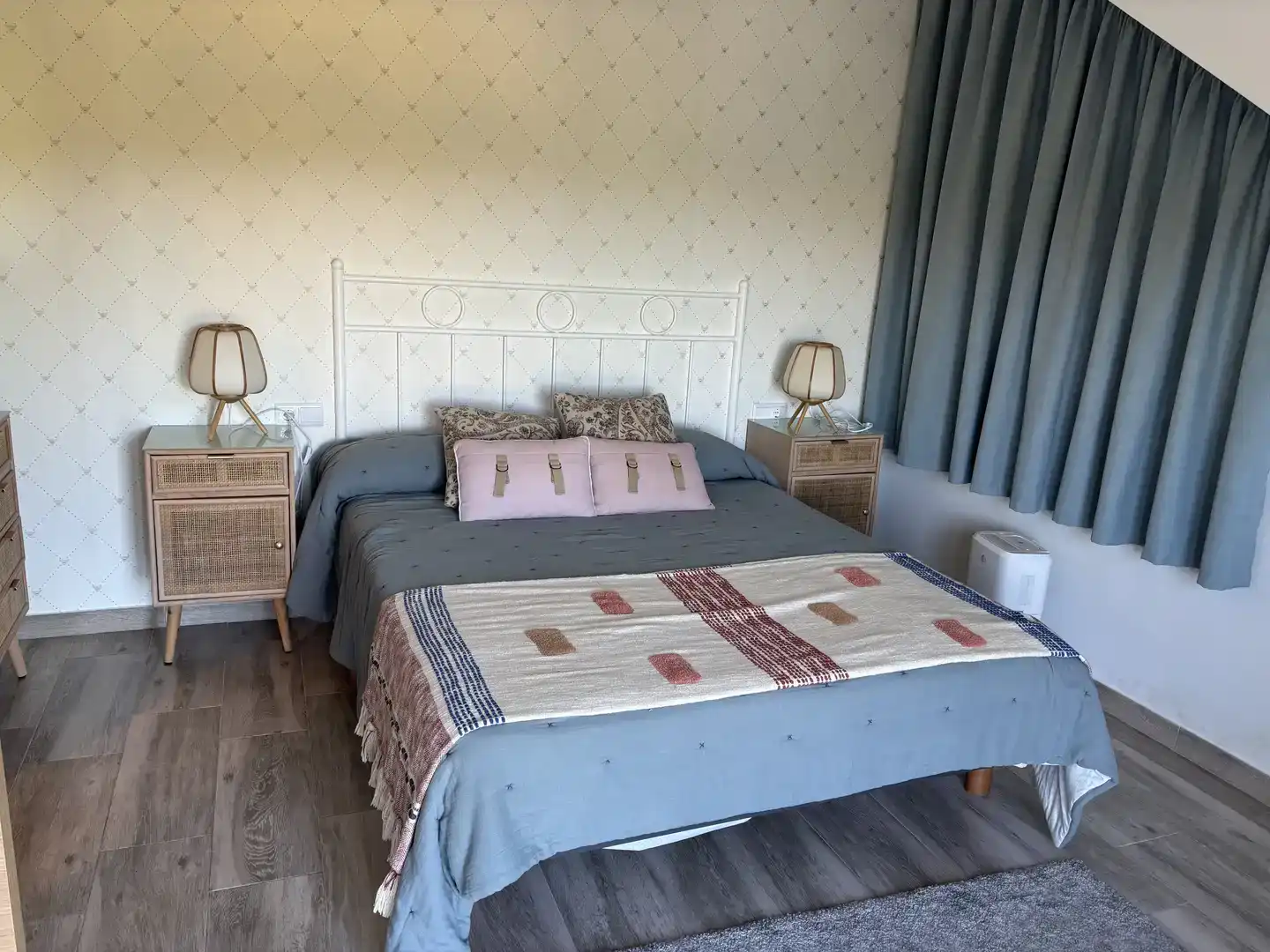 Habitación de Piso de alquiler en Ribeira con Jardín privado, Amueblado y Balcón