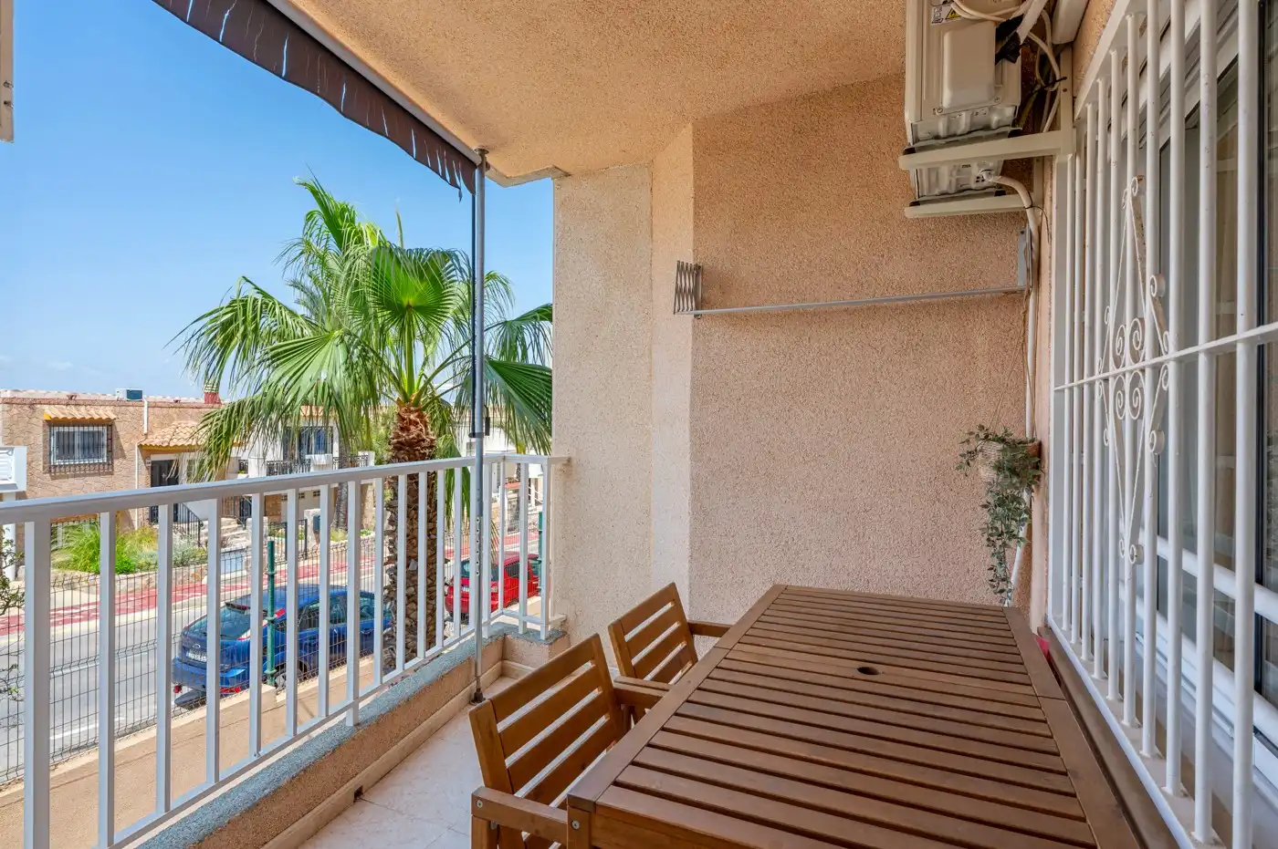Terraza de Apartamento en venta en Torrevieja con Aire acondicionado, Amueblado y Horno