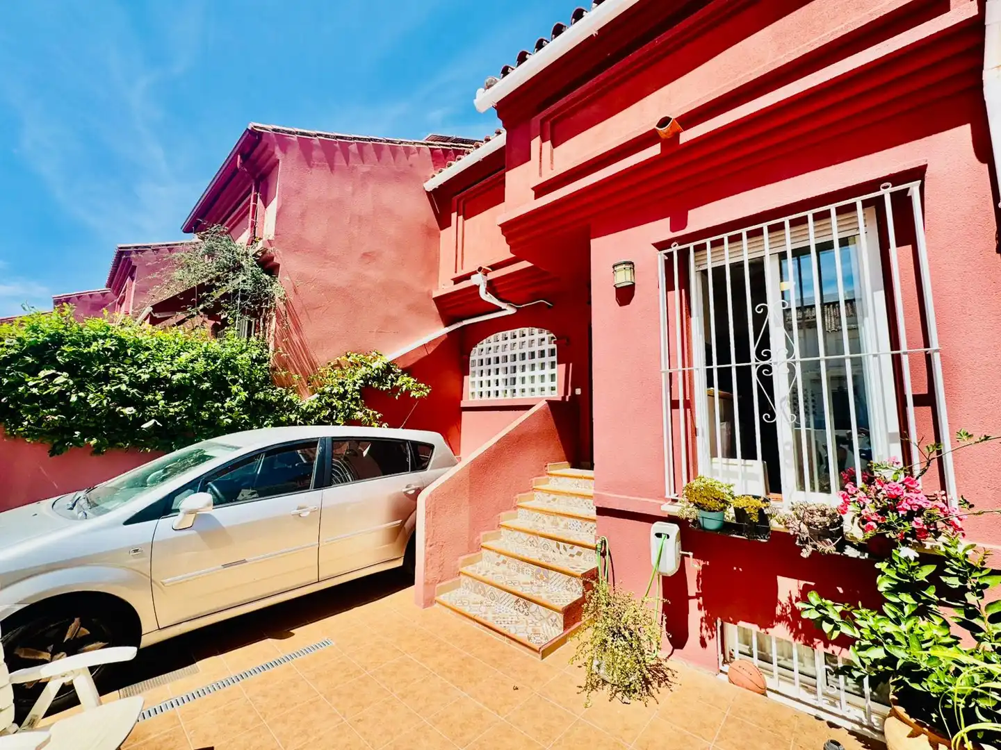 Vista exterior de Casa adosada en venta en Fuengirola con Aire acondicionado, Calefacción y Terraza