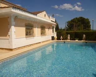 Piscina de Casa o xalet de lloguer en La Nucia amb Aire condicionat, Terrassa i Piscina