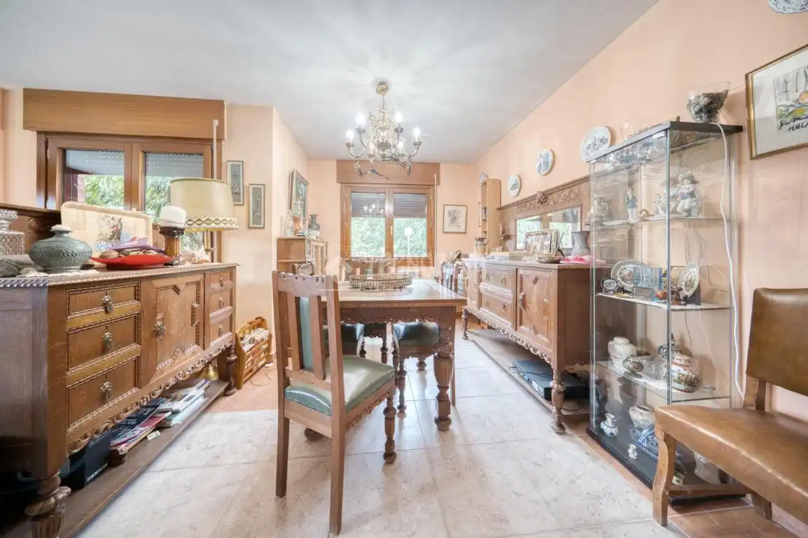 Comedor de Casa o chalet en venta en Trigueros del Valle con Calefacción, Jardín privado y Piscina