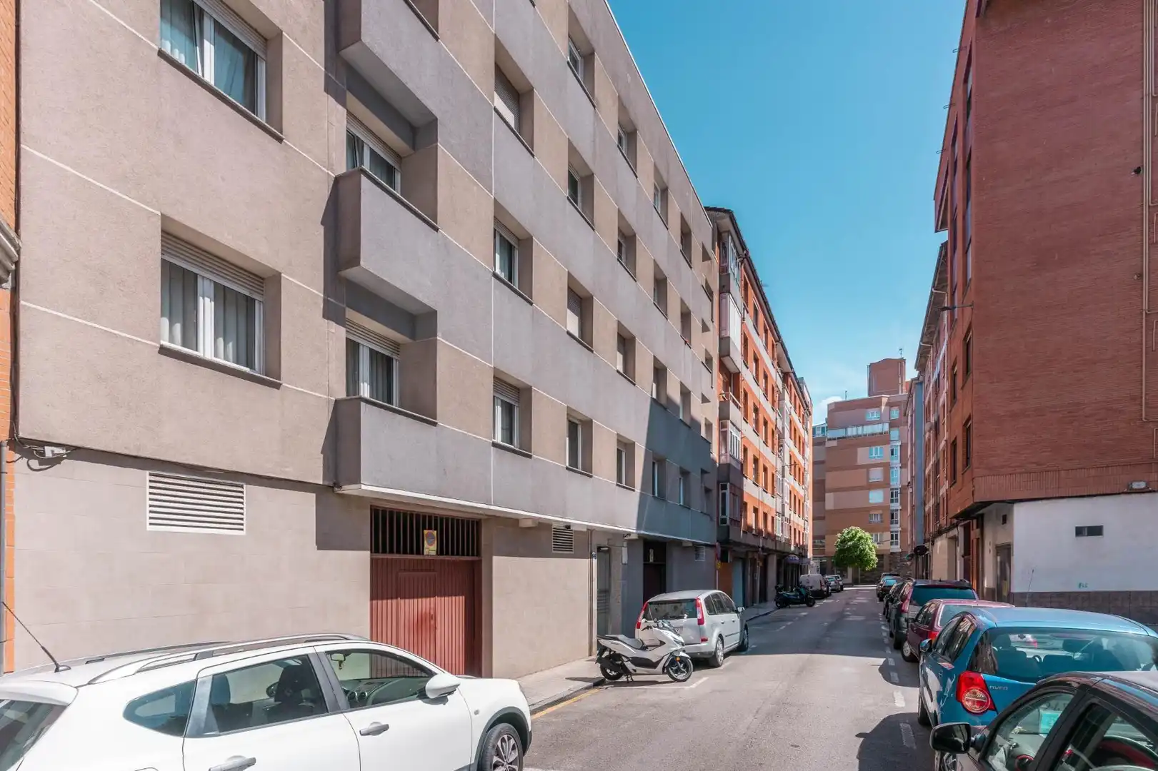 Vista exterior de Pis en venda en Gijón  amb Calefacció, Jardí privat i Terrassa
