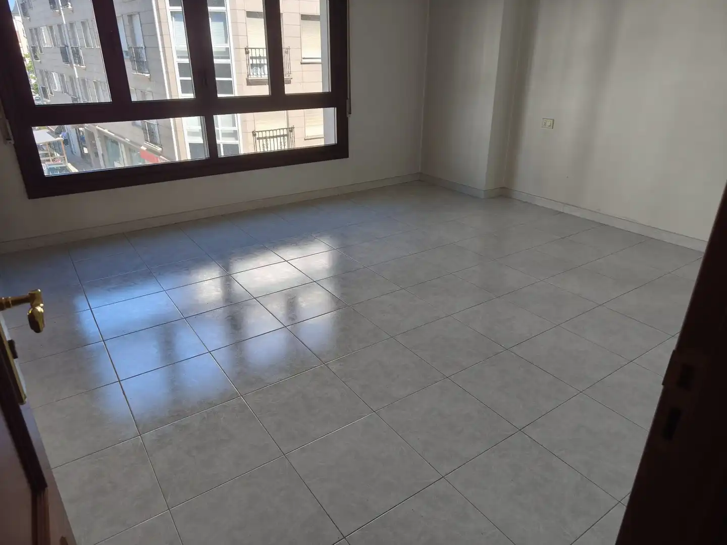 Sala de estar de Piso en venta en Carballo con Calefacción, Trastero y Balcón
