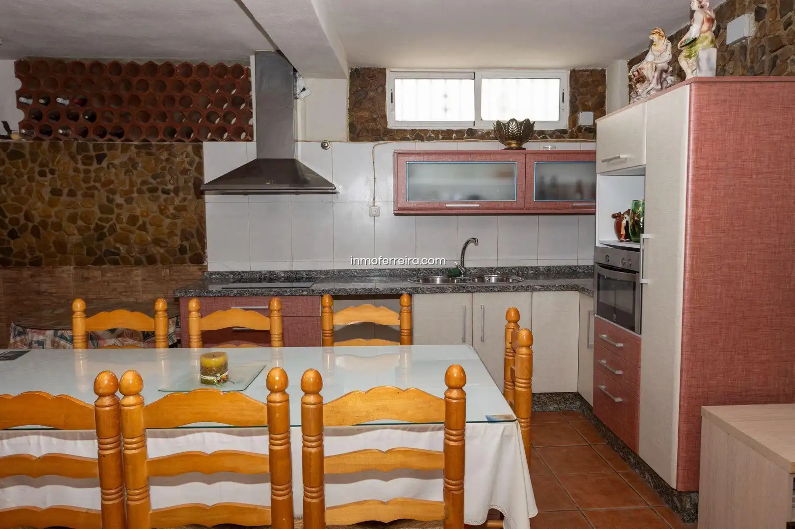 Kitchen of Houses for sale in Darro  with Storage room
