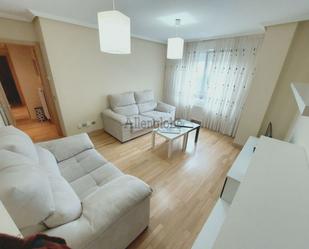 Living room of Flat to rent in Oviedo   with Heating