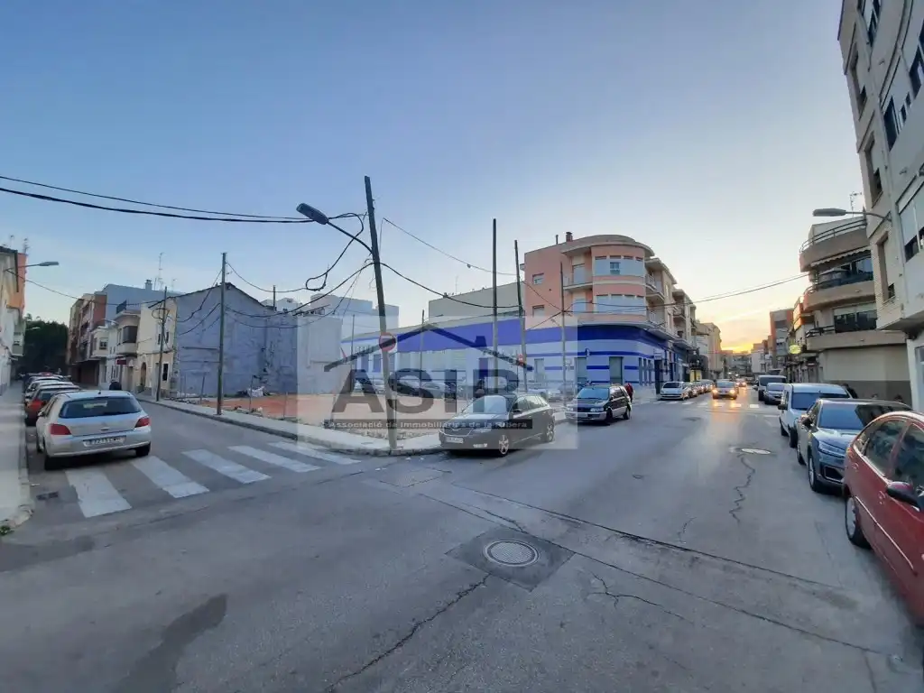 Wohnbaugrundstück zum Verkauf in Casc Urbà, imagen 13