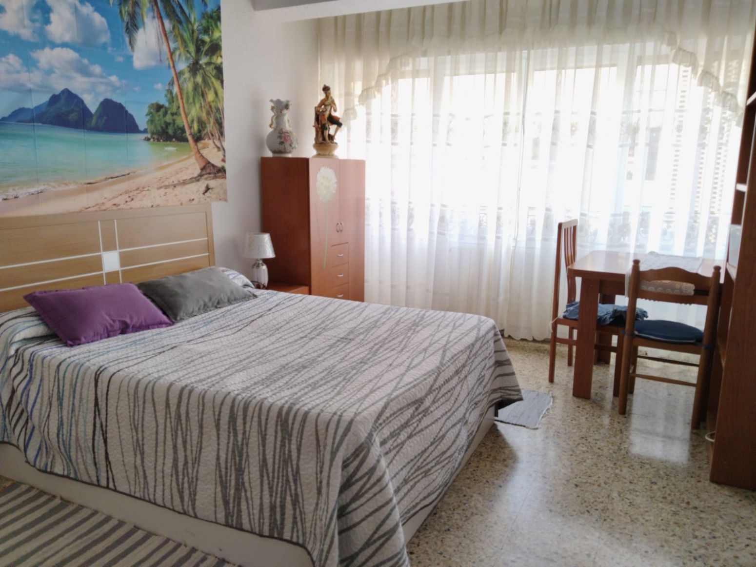 Dormitori de Pis de lloguer en  Logroño amb Calefacció i Moblat