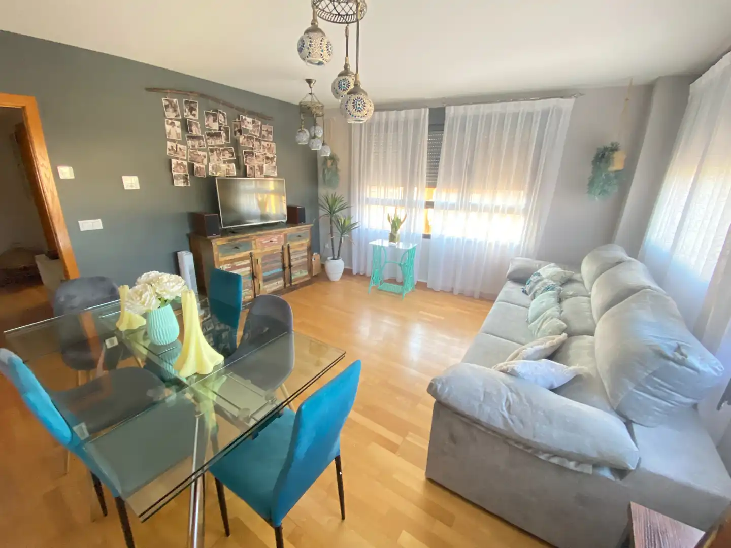 Sala de estar de Piso en venta en Águilas con Aire acondicionado, Calefacción y Amueblado