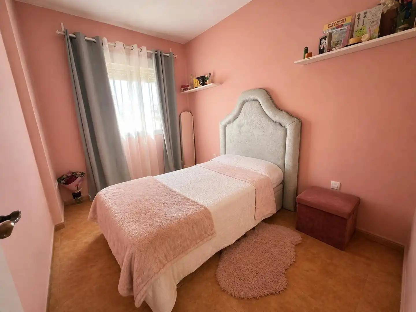 Habitación de Casa adosada en venta en Utrera con Aire acondicionado