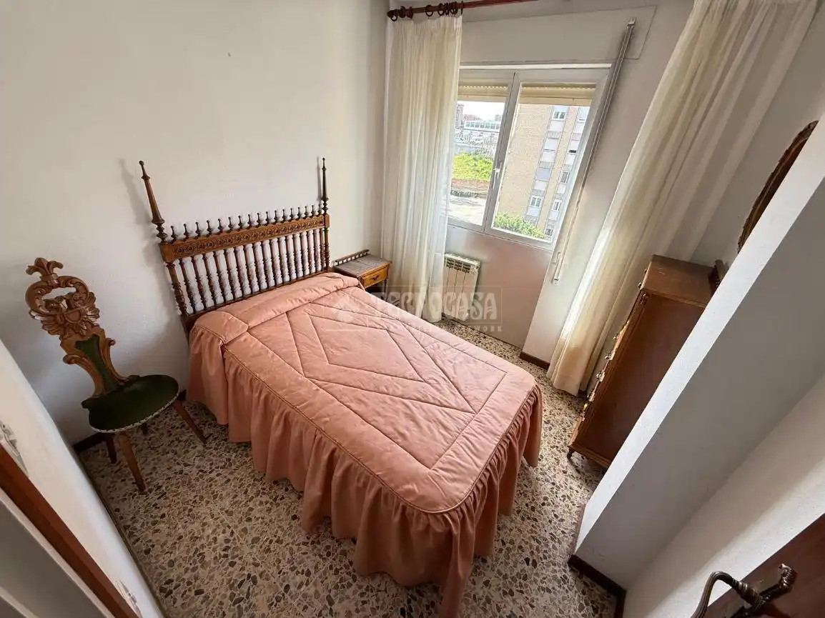 Habitación de Piso en venta en Zaragoza con Calefacción, Trastero y Balcón