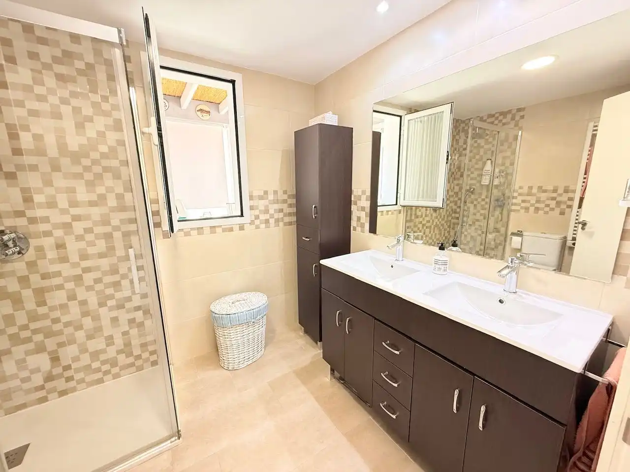 Bathroom of Attic for sale in Vélez-Málaga  with Air Conditioner, Heating and Terrace
